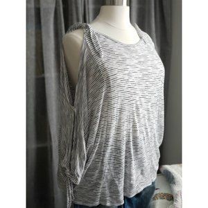 Hummingbird Cold Soulder Stripe Top